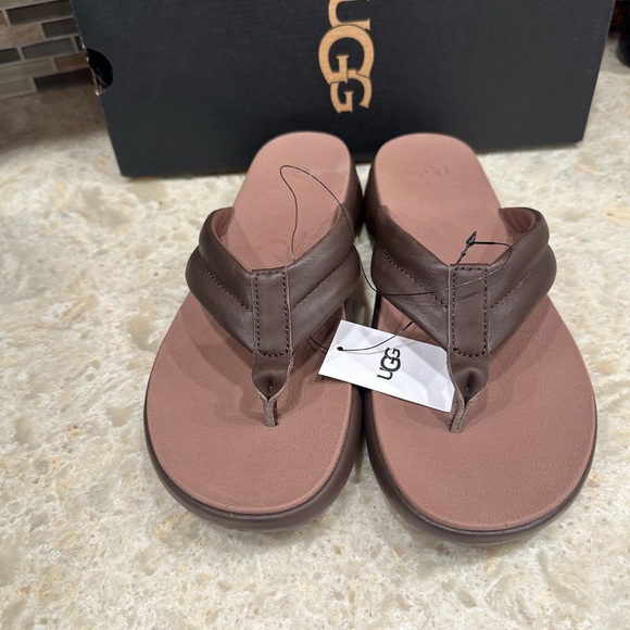 Sandals_&_Flip_Flops